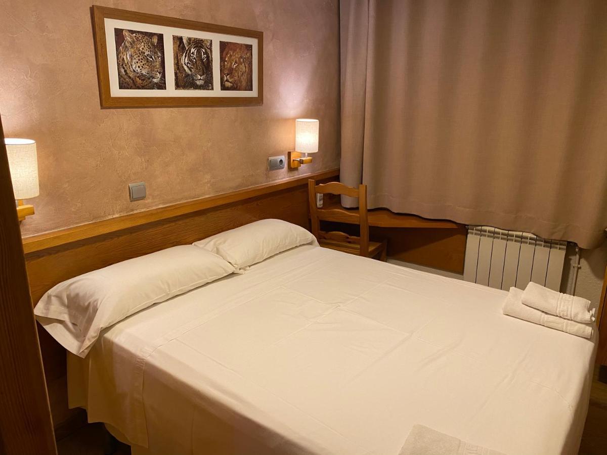 Hostal Galicia Cardedeu Extérieur photo