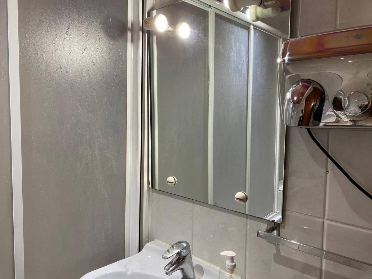 Hostal Galicia Cardedeu Extérieur photo