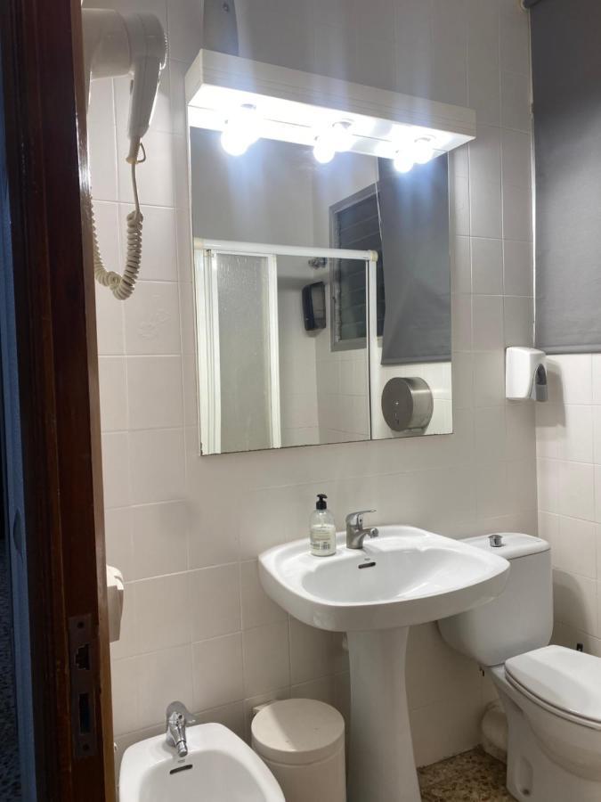 Hostal Galicia Cardedeu Extérieur photo
